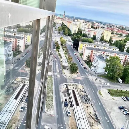 Apartment Hanza Tower Sunny 22 Pool & Sauna & Jacussi *